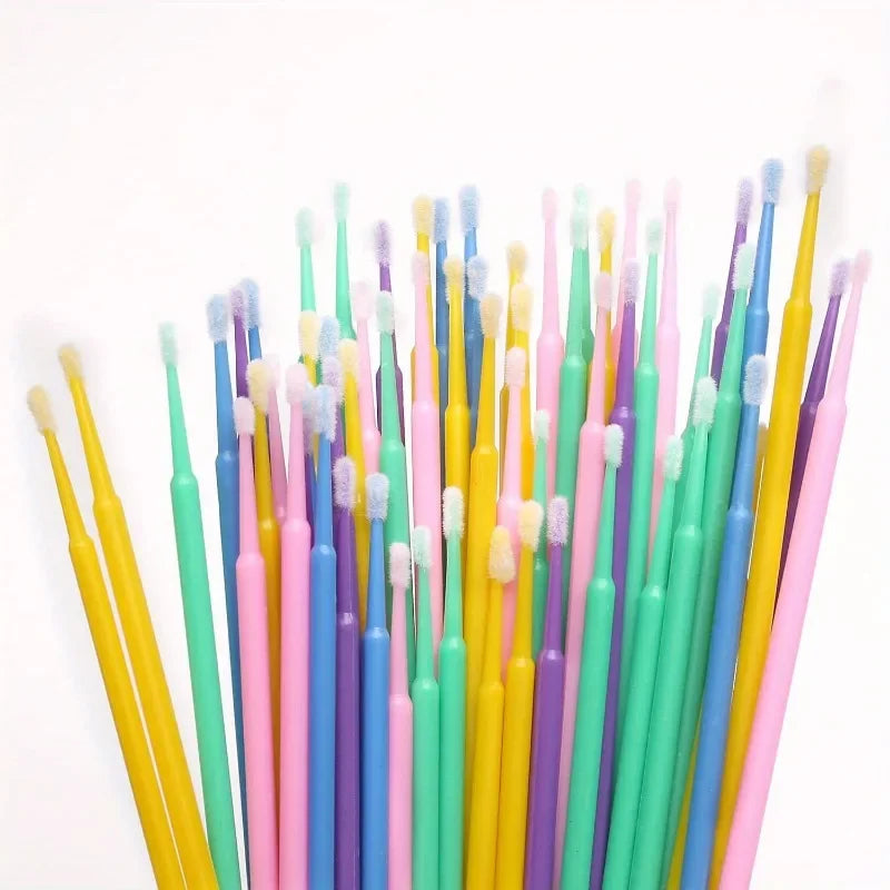 Pack de 100 Mini Bastoncillos de Algodón de Precisión (Microhisopos Ideales para Aplicación de Adhesivo de Pestañas y Maquillaje)