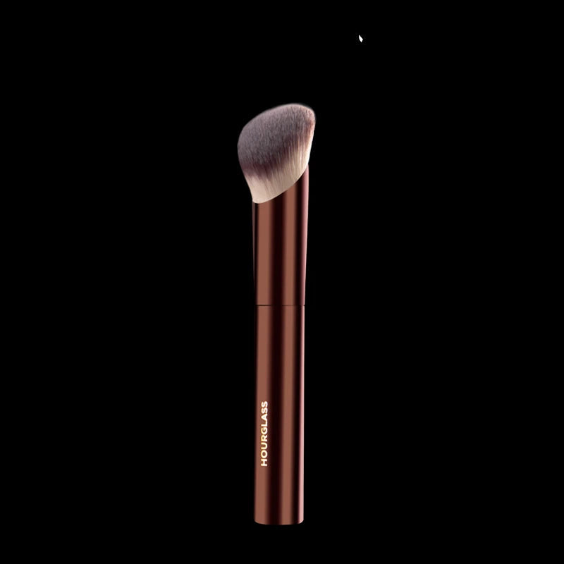 Brocha de Maquillaje Profesional para Base - Estilo Ambient Soft Glow (Pelo Sintético Suave y Mango Metálico)