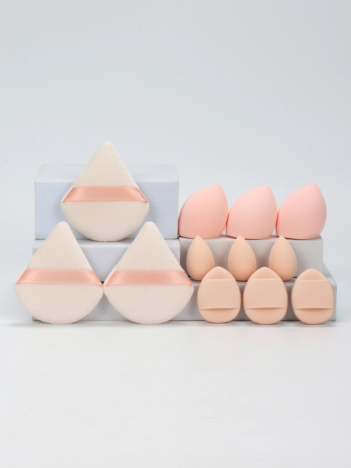 Set de 12 Esponjas de Maquillaje Multiusos (Incluye Borlas para Polvo y Miniesponjas de Precisión)