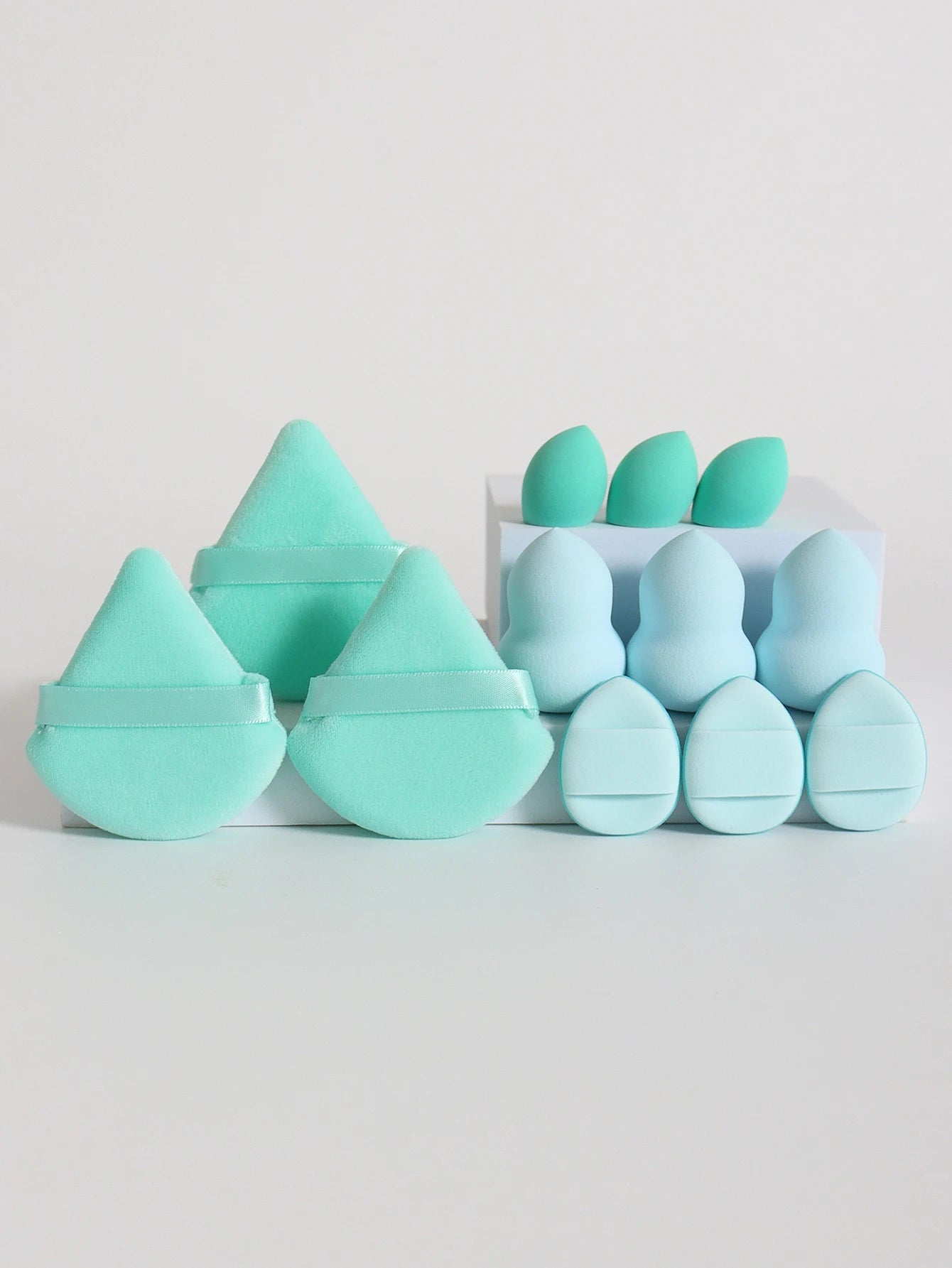 Set de 12 Esponjas de Maquillaje Multiusos (Incluye Borlas para Polvo y Miniesponjas de Precisión)