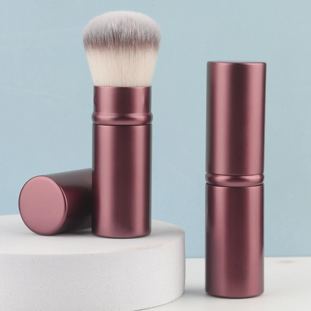 Brocha de maquillaje retráctil de viaje con mango de aluminio