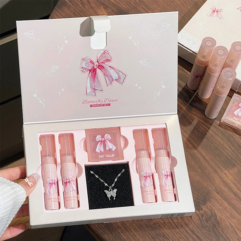 Set de Maquillaje ART VALUE – Labiales Mate Aterciopelados, Blush y Collar de Regalo