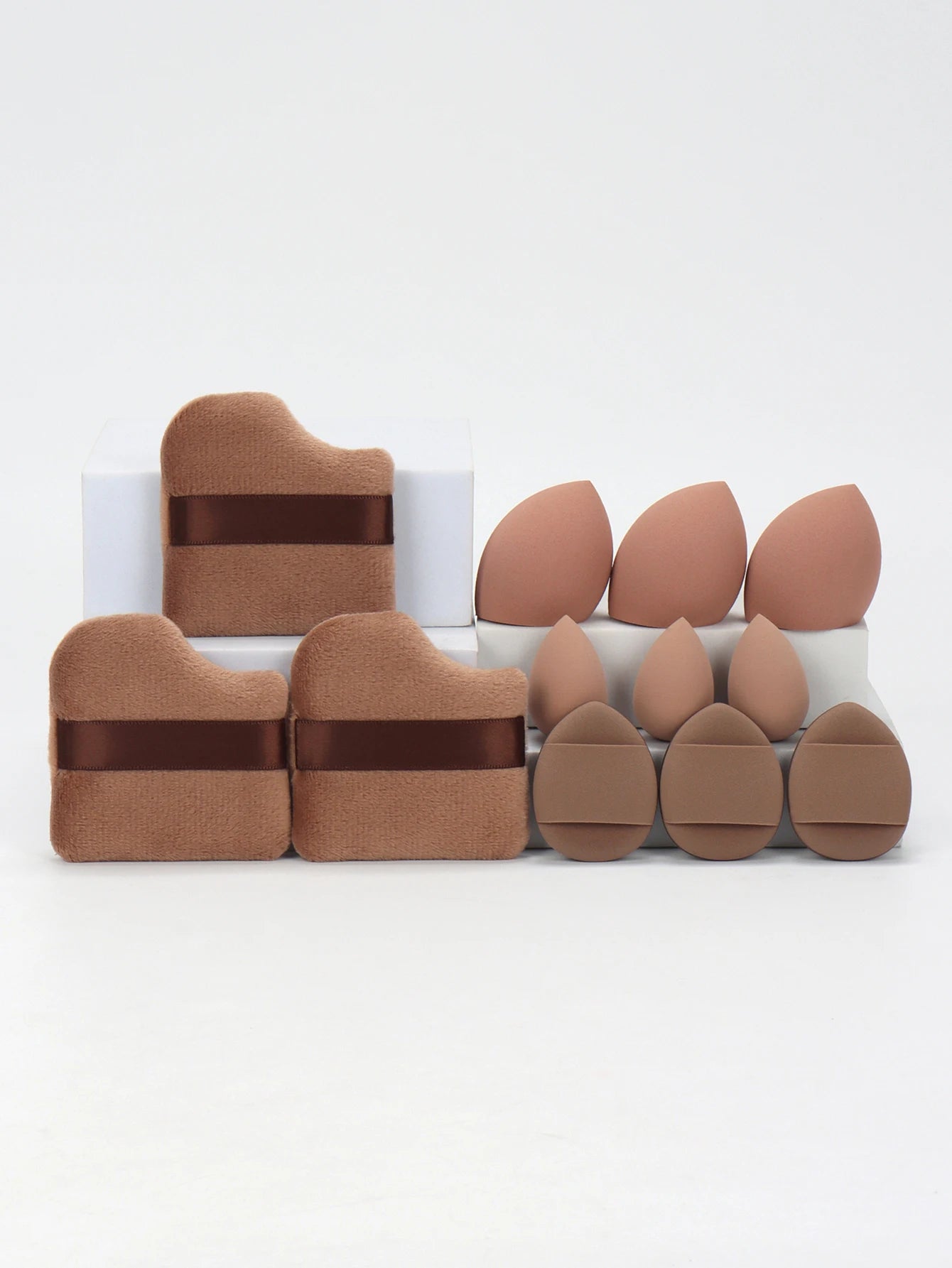 Set de 12 Esponjas de Maquillaje Multiusos (Incluye Borlas para Polvo y Miniesponjas de Precisión)