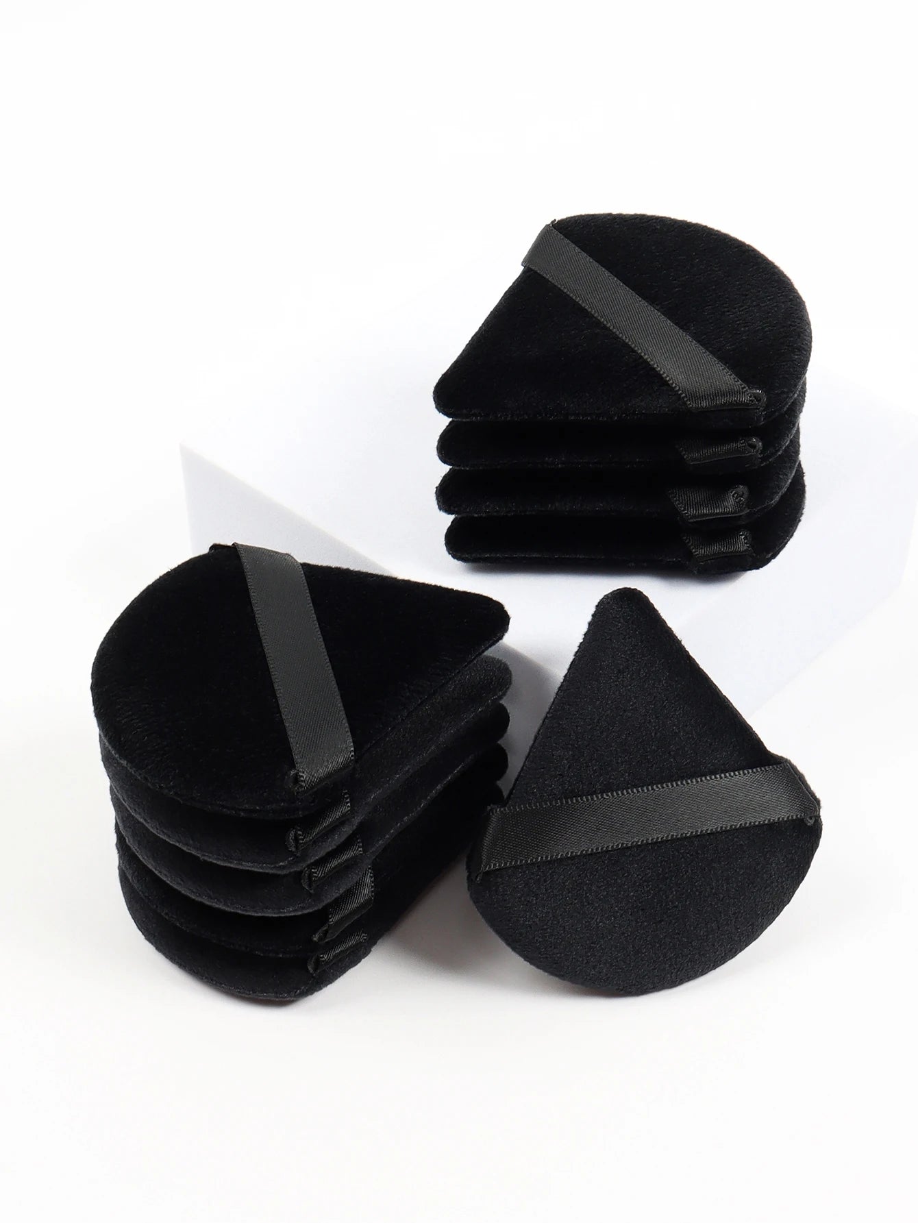 Soft Velvet Triangular Makeup Sponges for Powder and Facial Application (Lot)